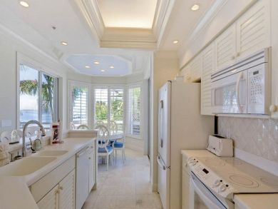 Stunning Bay Rental on Captiva Bay Views - Walk to Beach